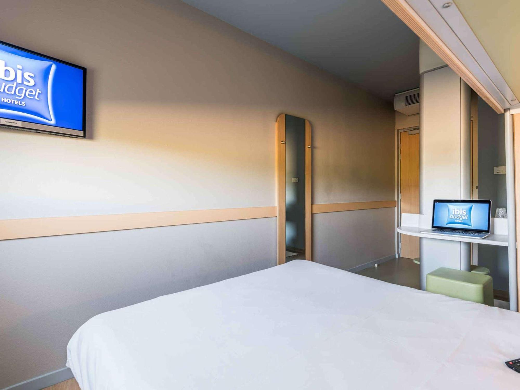 Ibis Budget Amberieu En Bugey/Chateau Gaillard A42 Екстер'єр фото