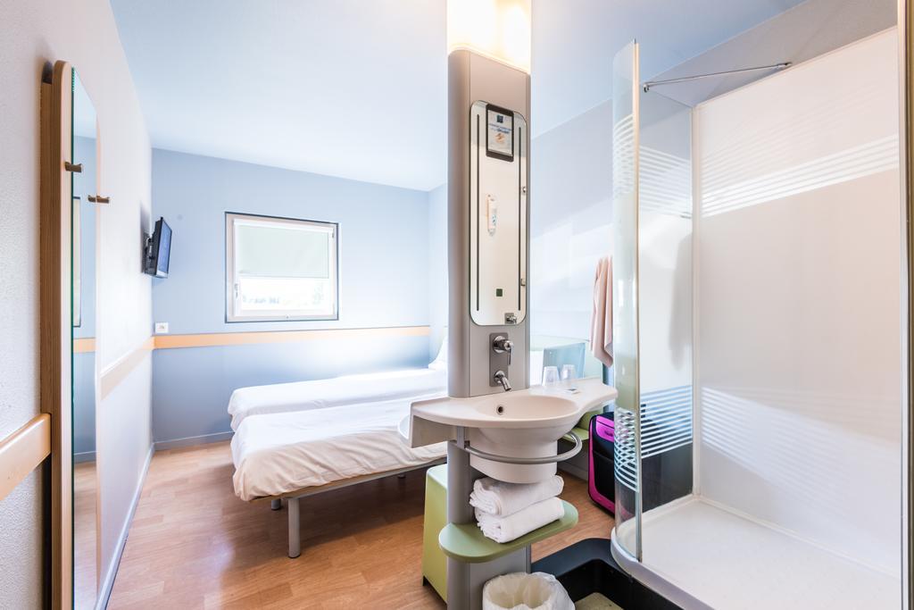 Ibis Budget Amberieu En Bugey/Chateau Gaillard A42 Екстер'єр фото