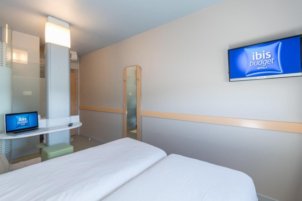 Ibis Budget Amberieu En Bugey/Chateau Gaillard A42 Екстер'єр фото