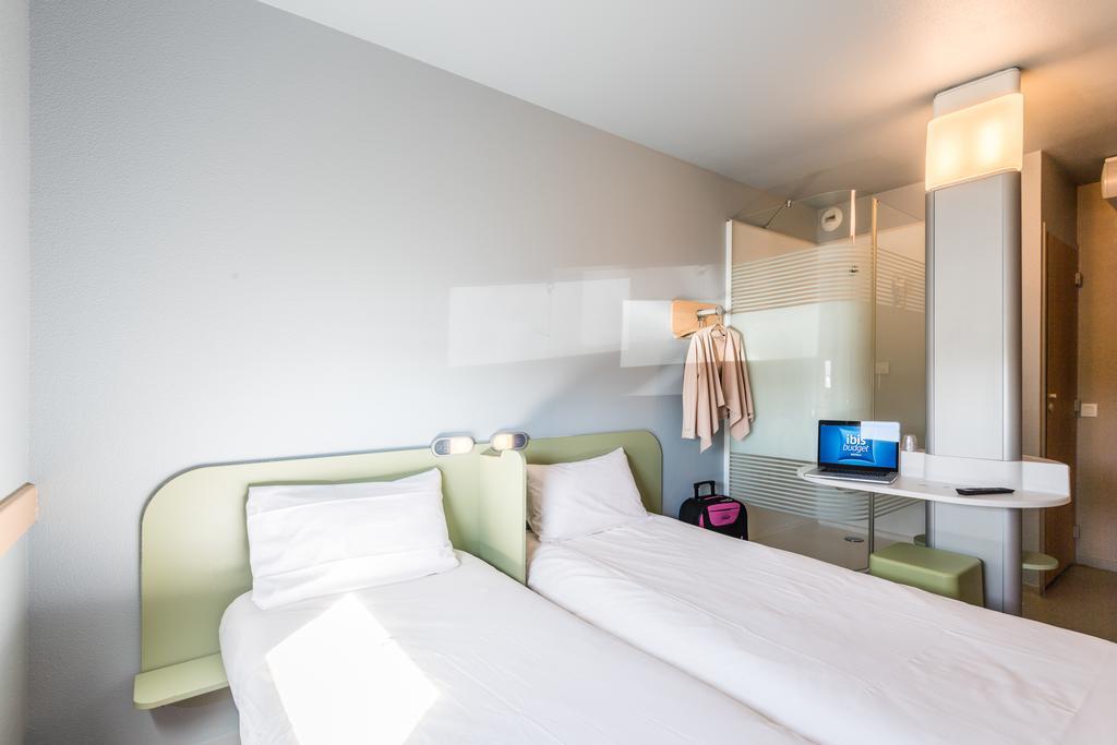 Ibis Budget Amberieu En Bugey/Chateau Gaillard A42 Екстер'єр фото